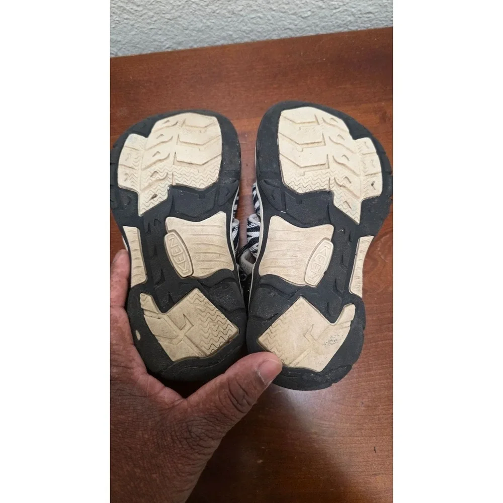 Keen Kids Newport H2 Zebra-Print Sandals Water-Friendly Adjustable Straps Size 2